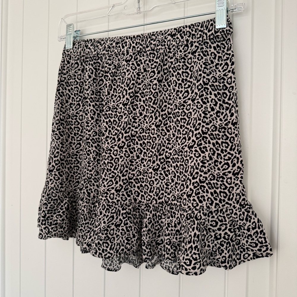 Leopard Print Ruffle mini Skirt